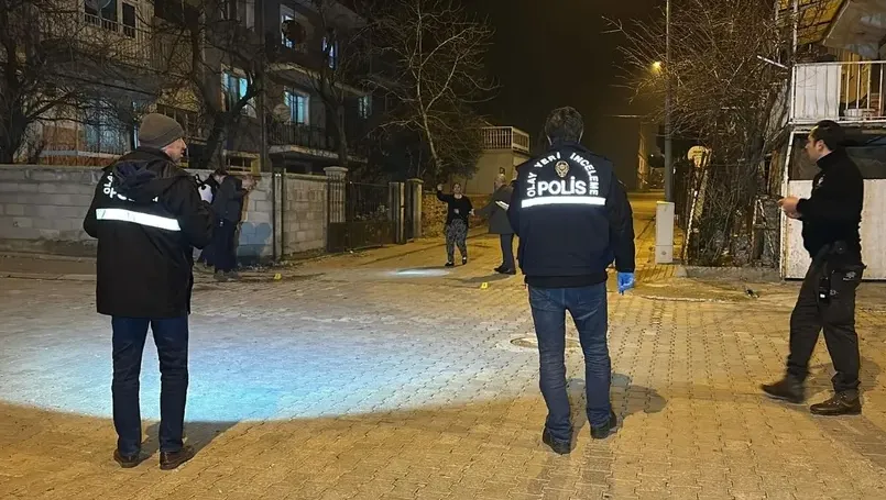 Arabaya silahlı saldırı 12 yaşındaki çocuk hayatını kaybetti