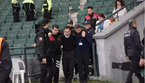 1. Lig maçında ortalık karıştı! Bir polis yaralandı