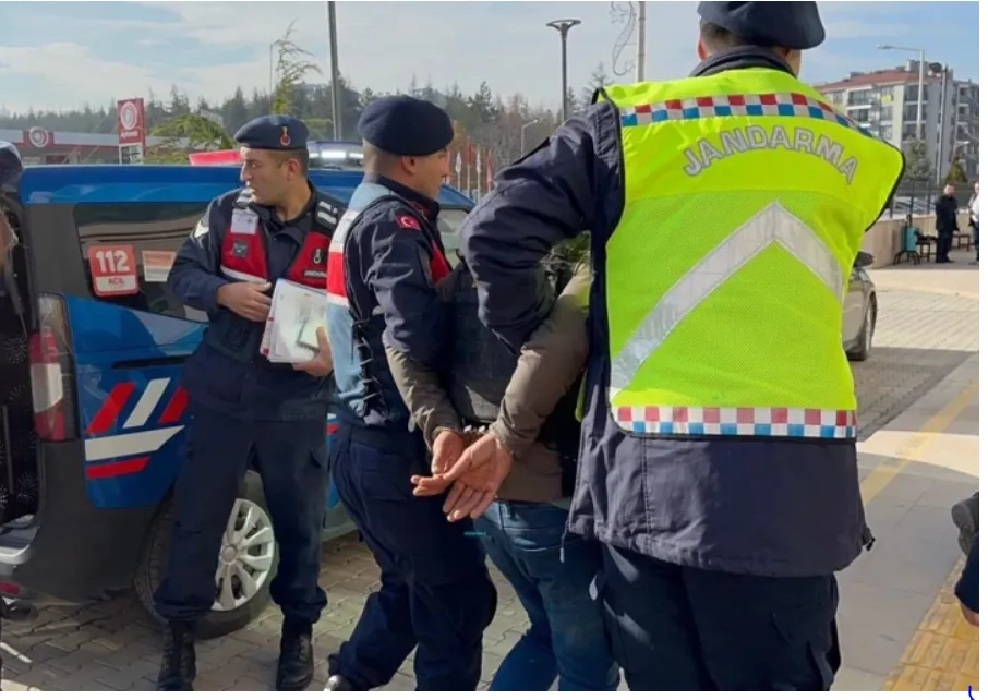 Sokak ortasında vahşet!                