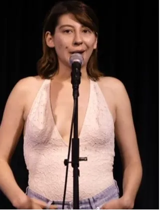 Ünlü kadın komedyen uyuşturucu satıcılığından tutuklandı.