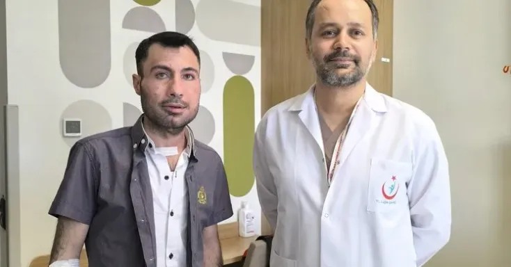 Çenesinde 15 cm tümör vardı: 12 saatlik ameliyatla yeni yüze kavuştu!