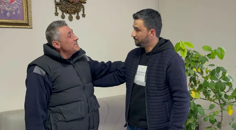 Emekli asker, bulduğu para dolu çantayı sahibine ulaştırdı