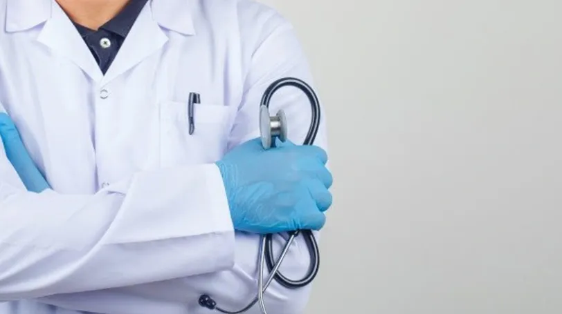 İstanbul merkezli FETÖ operasyonu! Çok sayıda doktor gözaltına alındı