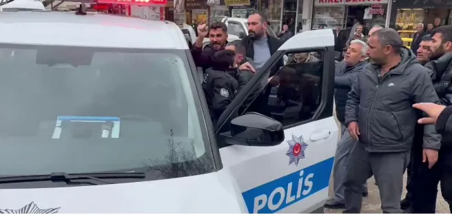 Kenti karıştıran cinsel taciz iddiası! Yakalayıp tekme tokat dövdüler