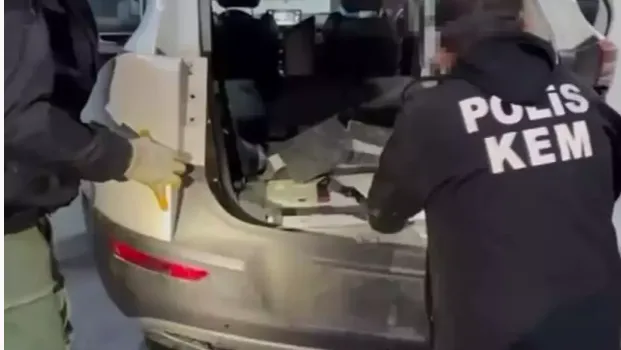 İran plakalı cipten çıktı: Tam 34 kilo!