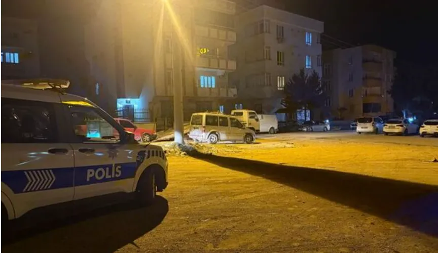 Bir kişi öldü! Kadınlar da bıçaklandı! Silahlı bıçaklı kanlı kavga!