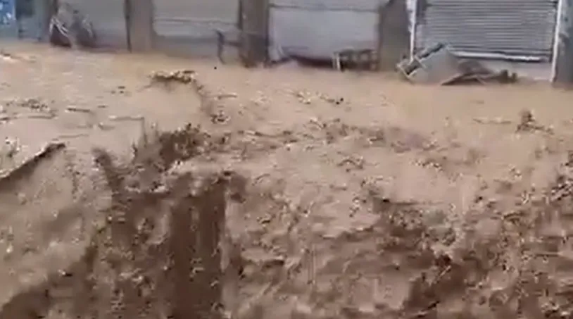 Sel felaketi: En az 21 kişi hayatını kaybetti