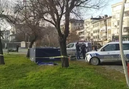 Parkta Uyuyordu Donarak Öldü