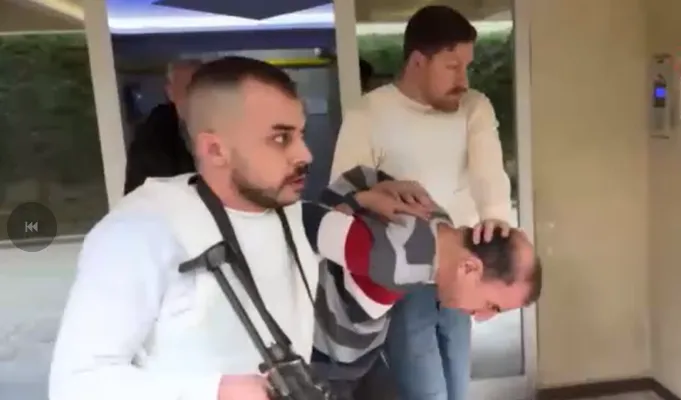 FETÖ’den 12 yıl 6 ay hapis cezasıyla aranıyordu...Firari astsubay sahte kimlikle yakalandı