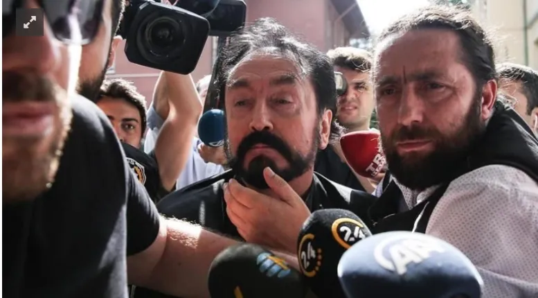 Adnan Oktar 3 Ayrı Suçtan Beraat Etti