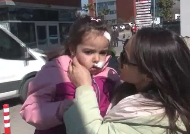 İzmir’de AVM’deki sahipsiz köpek 3 yaşındaki Elif’e saldırdı