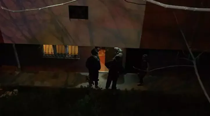 Maltepe’de emekli öğretmen evinde ölü bulundu