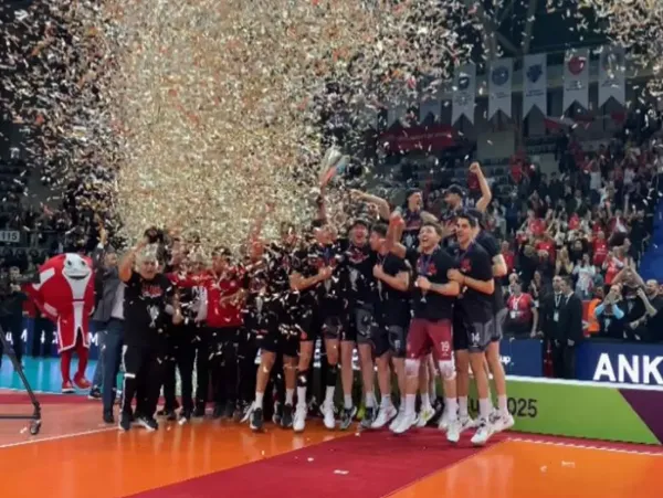 Voleybolda Tarihi Başarı! Türk Takımı Avrupa Şampiyonu....