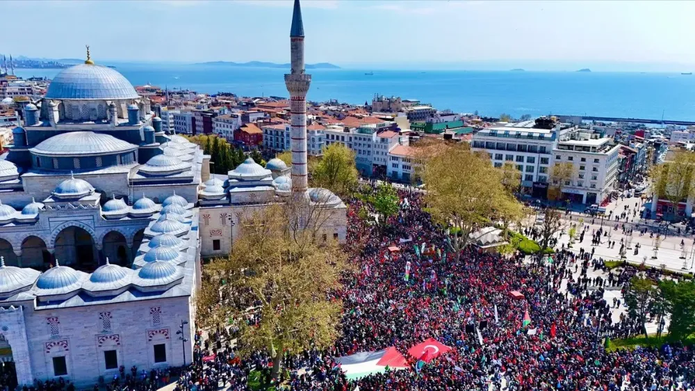 İstanbul’da Tarihi Anlar! On Binlerce Kişi Filistin İçin Tek Yürek Oldu!