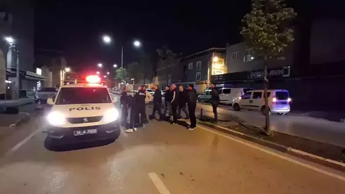 Kimlik sorgusunda mahalle bekçisini bıçakladılar