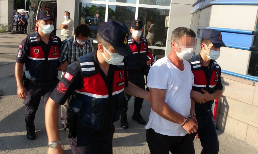 140 bin kök kenevir bitkisi ele geçirildi, 2 kisi tutuklandi